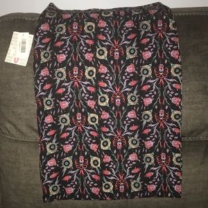 Small LULAROE Cassie